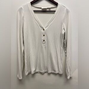 4 for $25 🤍 Cyrus Essentials Ribbed Henley Top 🤍 - Medium